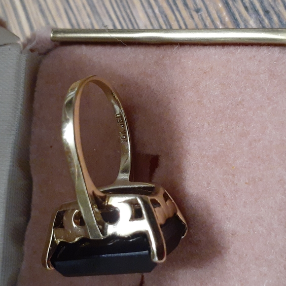 10K GOLD SMOKY TOPAZ EMERALD CUT RING - Picture 8 of 11